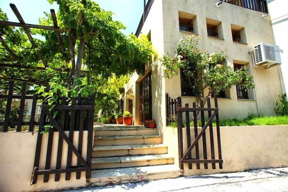 Saily Beach Hotel Koropi Exterior foto